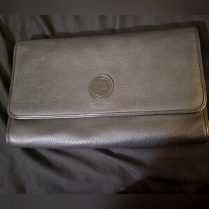 Black Gucci Crossbody comes with a long strap, clean sides, & bottom (see pics